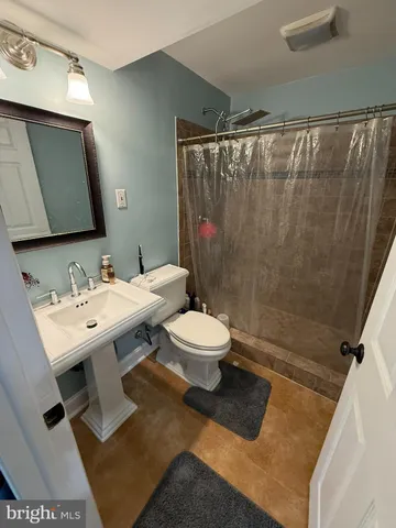 $3,000 | 4620 Norris Court, Chantilly, VA 20151