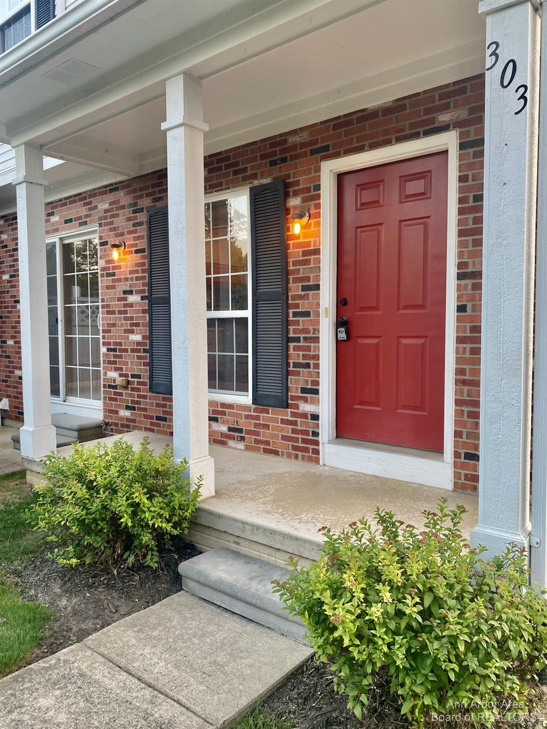 303 Riversedge Drive Saline, MI 48176 - Photo 3 of 29 Photo 3