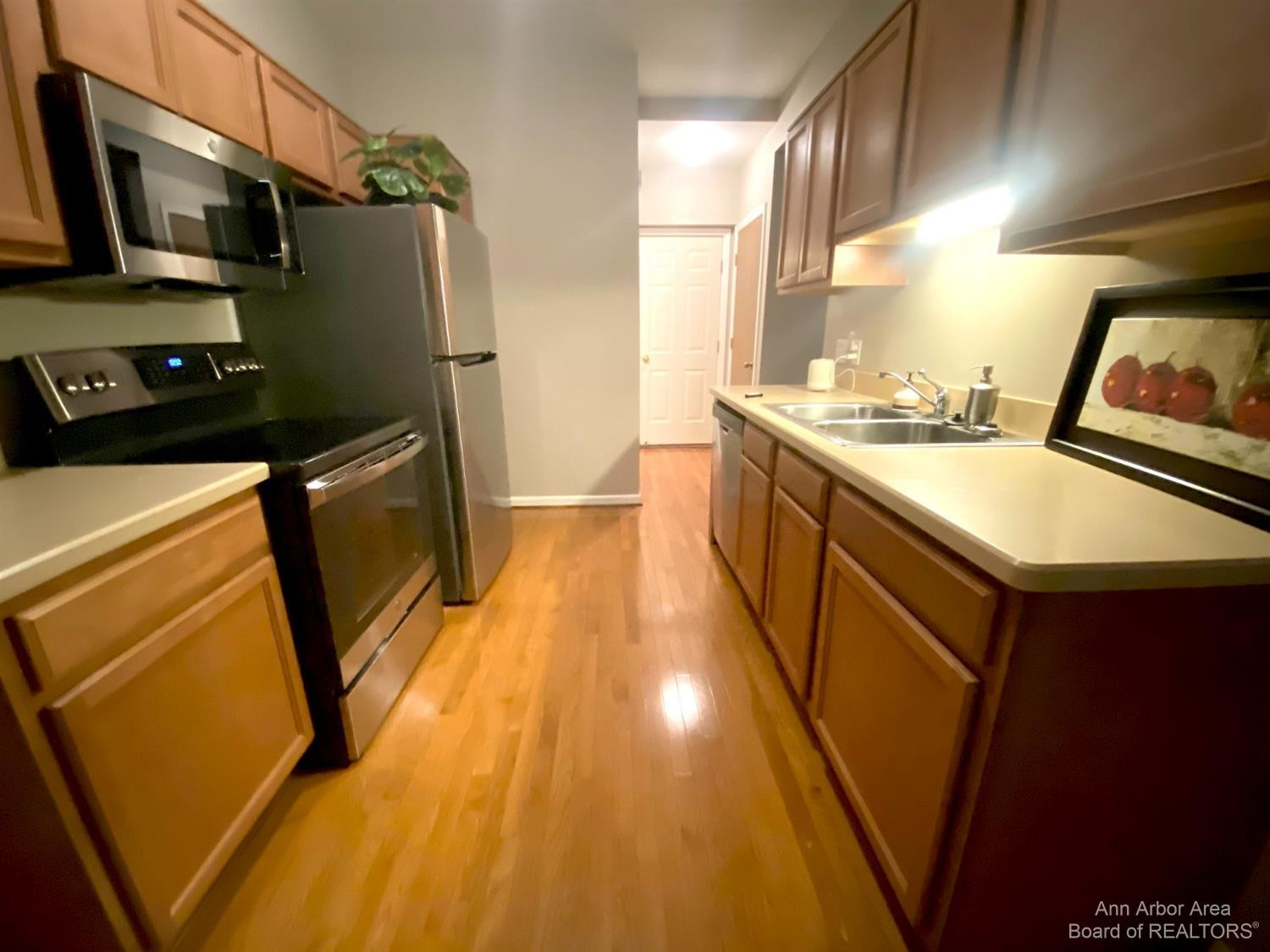 303 Riversedge Drive Saline, MI 48176 - Photo 9 of 29 Photo 9