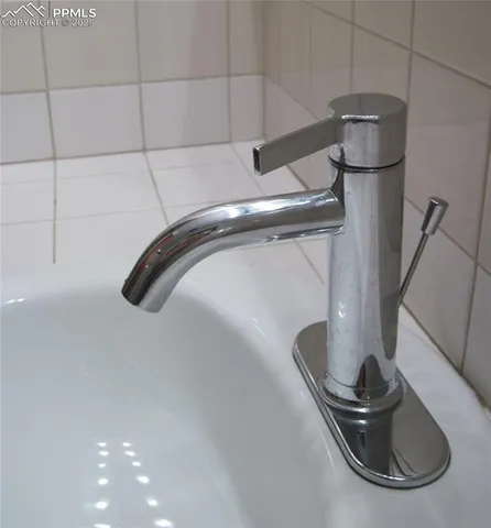 a close view of sink