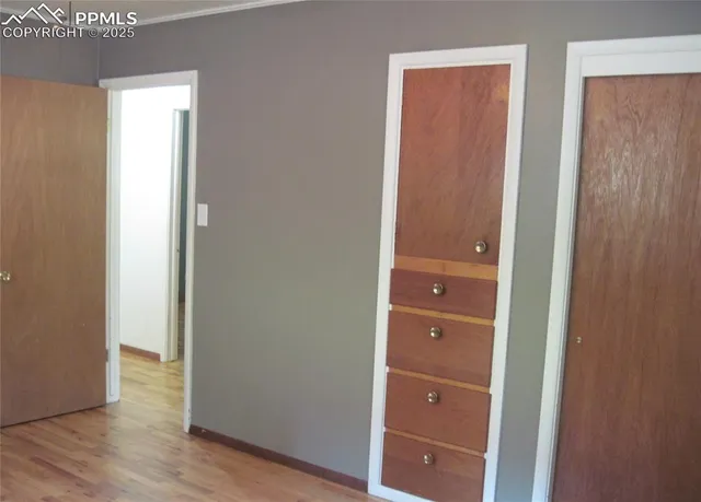 a bathroom with a toilet