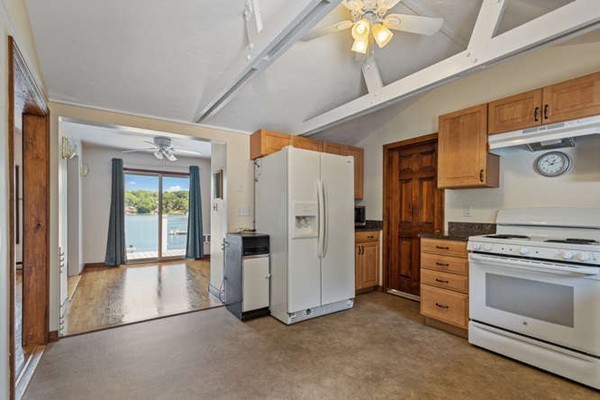 95 Wheeler Street Gloucester, MA 01930 - Photo 11 of 36