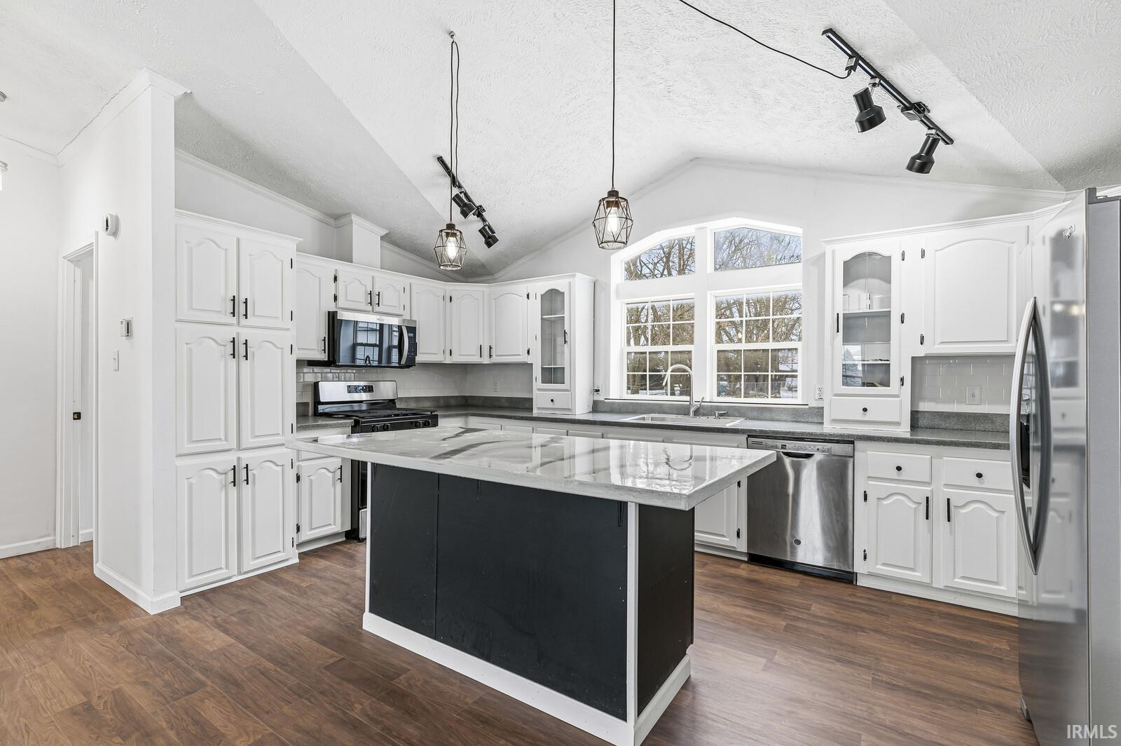 1628 South Spring Street Mishawaka, IN 46544 - Photo 14 of 36