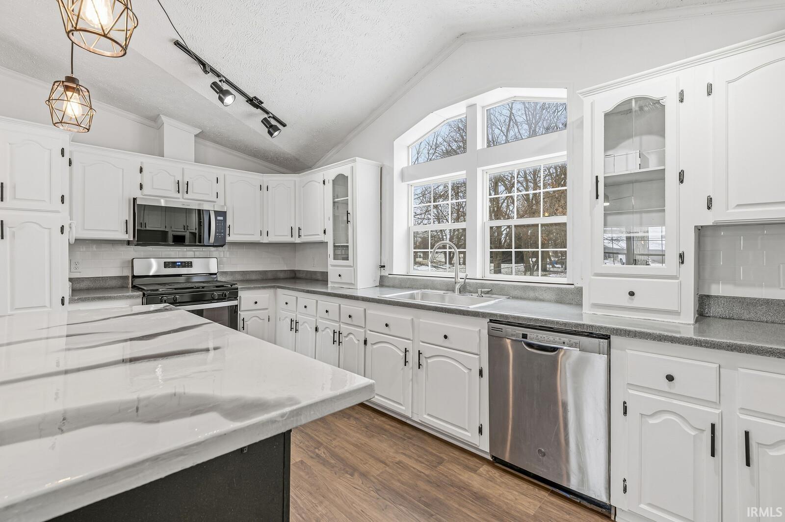 1628 South Spring Street Mishawaka, IN 46544 - Photo 15 of 36