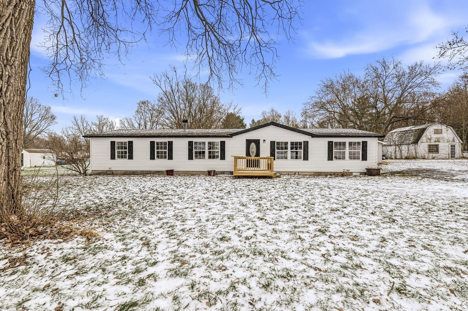 1628 South Spring Street Mishawaka, IN 46544 - Photo 2 of 36