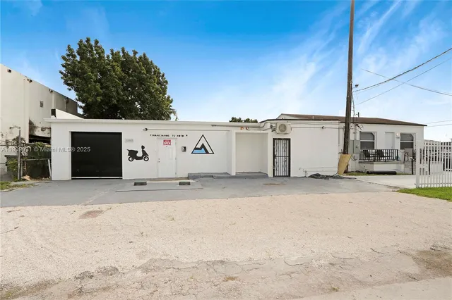 a view of a parking space