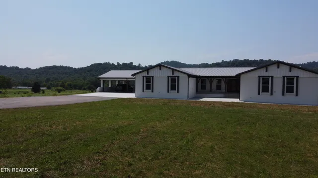 $975,000 | 2900 Highway 11W, Blountville, TN 37617