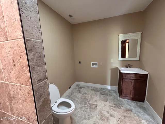 $975,000 | 2900 Highway 11W, Blountville, TN 37617