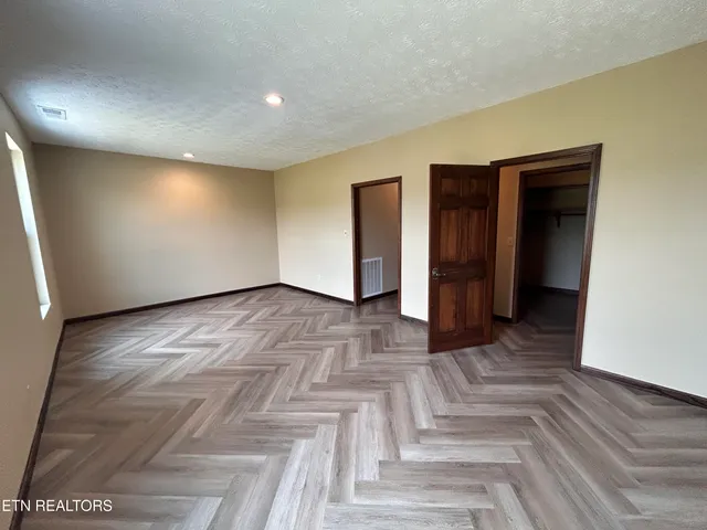 $975,000 | 2900 Highway 11W, Blountville, TN 37617