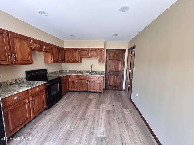 $975,000 | 2900 Highway 11W, Blountville, TN 37617