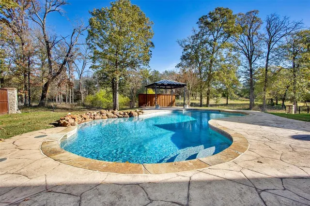 $890,000 | 383 County Road 1452, Bonham, TX 75418