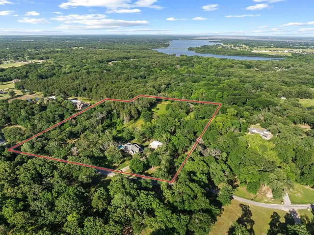 $890,000 | 383 County Road 1452, Bonham, TX 75418