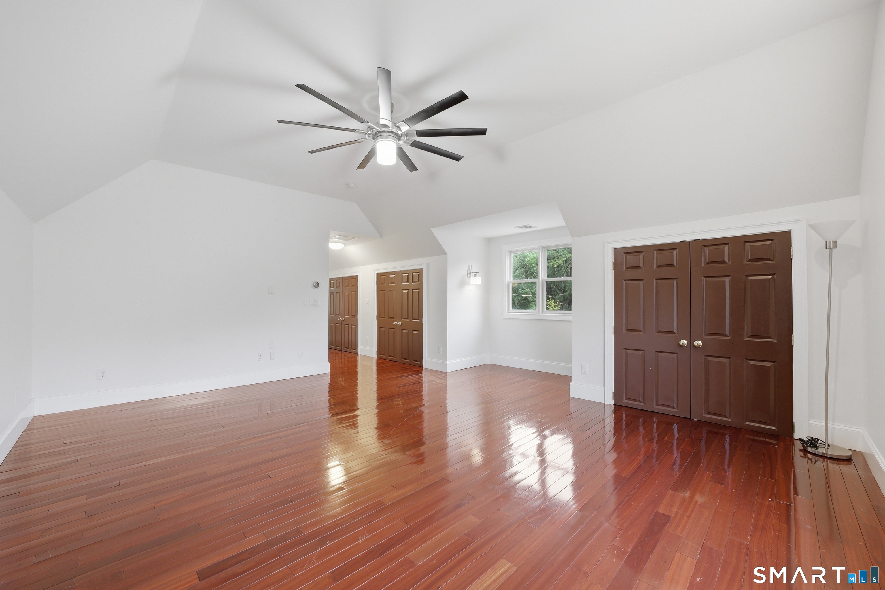 36 Ruth Street Trumbull, CT 06611 - Photo 10 of 28 Gallery Image 10