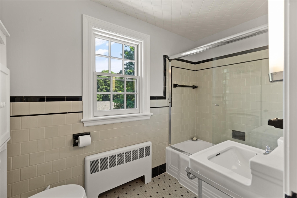 22 Willowdale Road Winchester, MA 01890 - Photo 24 of 33 Gallery Image 24