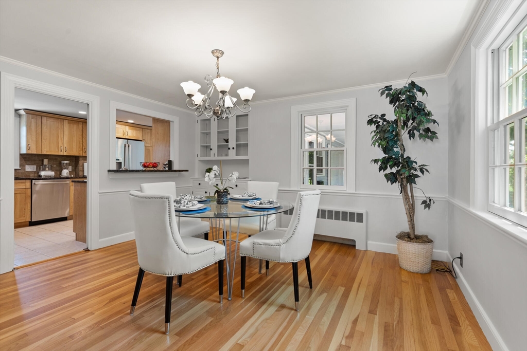 22 Willowdale Road Winchester, MA 01890 - Photo 8 of 33 Gallery Image 8