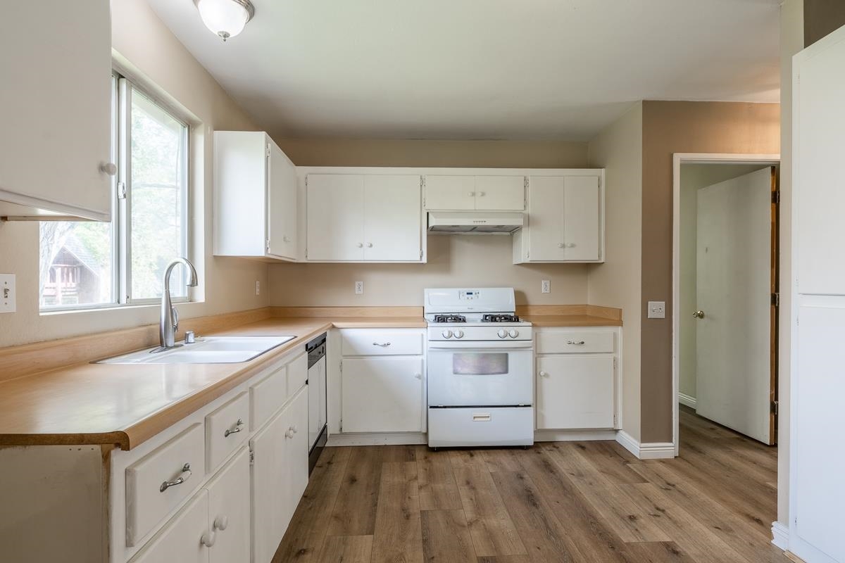 220 Ocean View Road Bishop, CA 93514 - Photo 11 of 42 Gallery Image 11