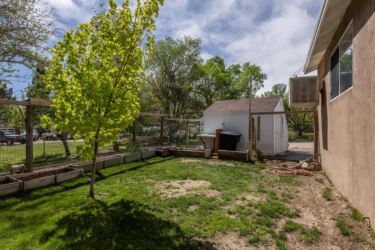 220 Ocean View Road Bishop, CA 93514 - Photo 33 of 42 Gallery Image 33