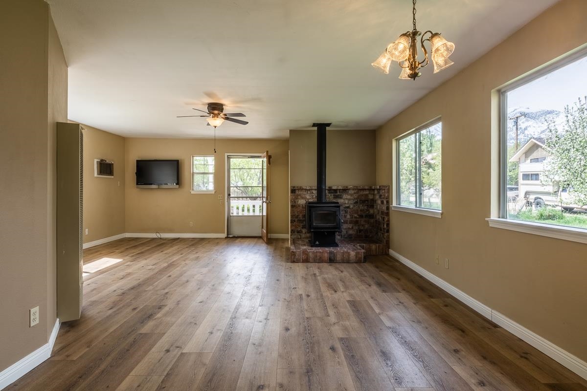 220 Ocean View Road Bishop, CA 93514 - Photo 6 of 42 Gallery Image 6
