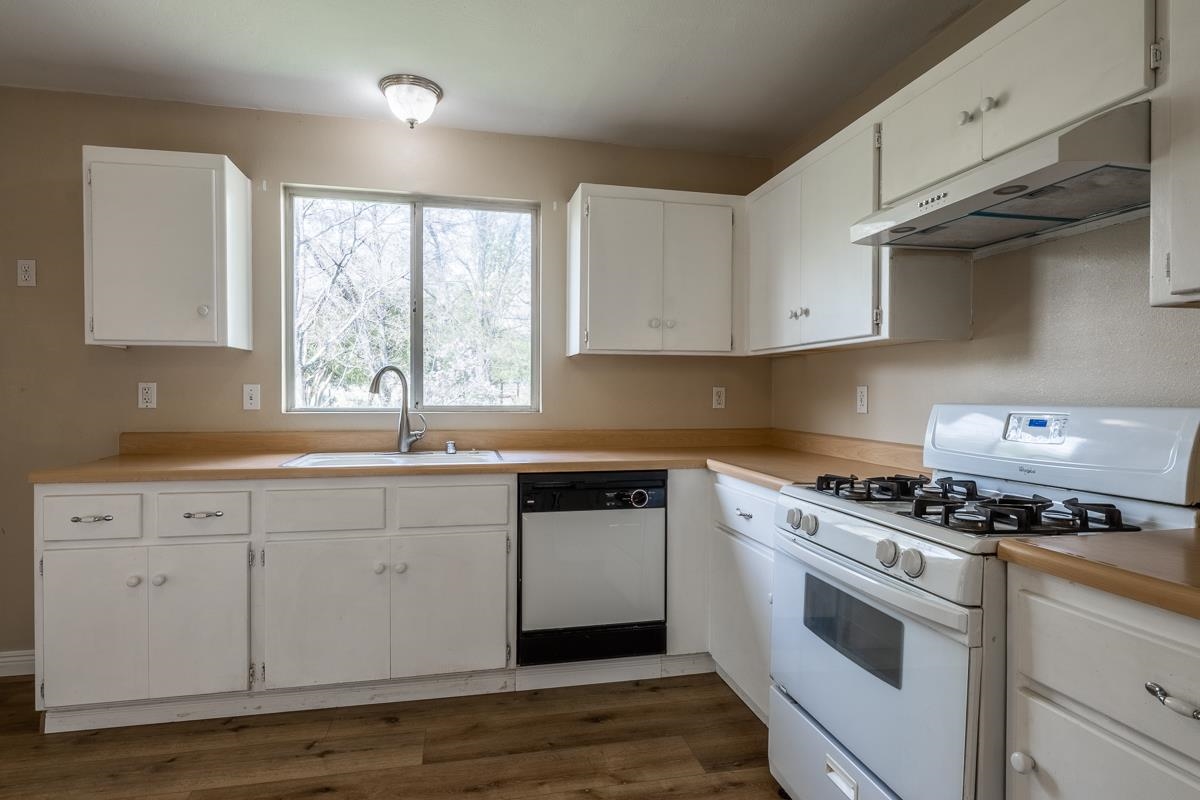 220 Ocean View Road Bishop, CA 93514 - Photo 9 of 42 Gallery Image 9