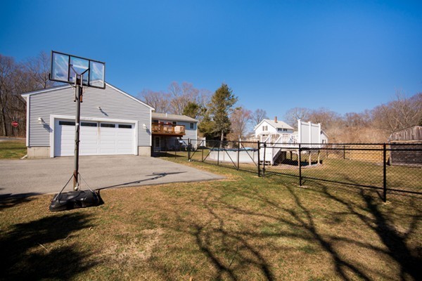 213 Swansom Road Swansea, MA 02777 - Photo 3 of 23 Gallery Image 3