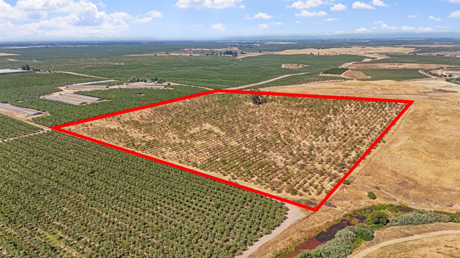 9999 Los Cerritos Road Snelling, CA 95369 - Photo 5 of 22 a view of an ocean