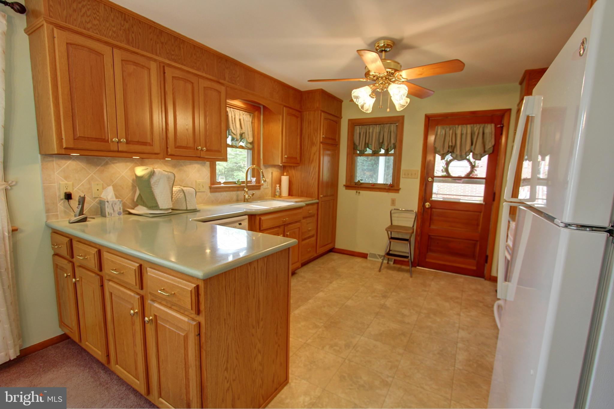 4606 Coventry Road Harrisburg, PA 17109 - Photo 11 of 32 Gallery Image 11
