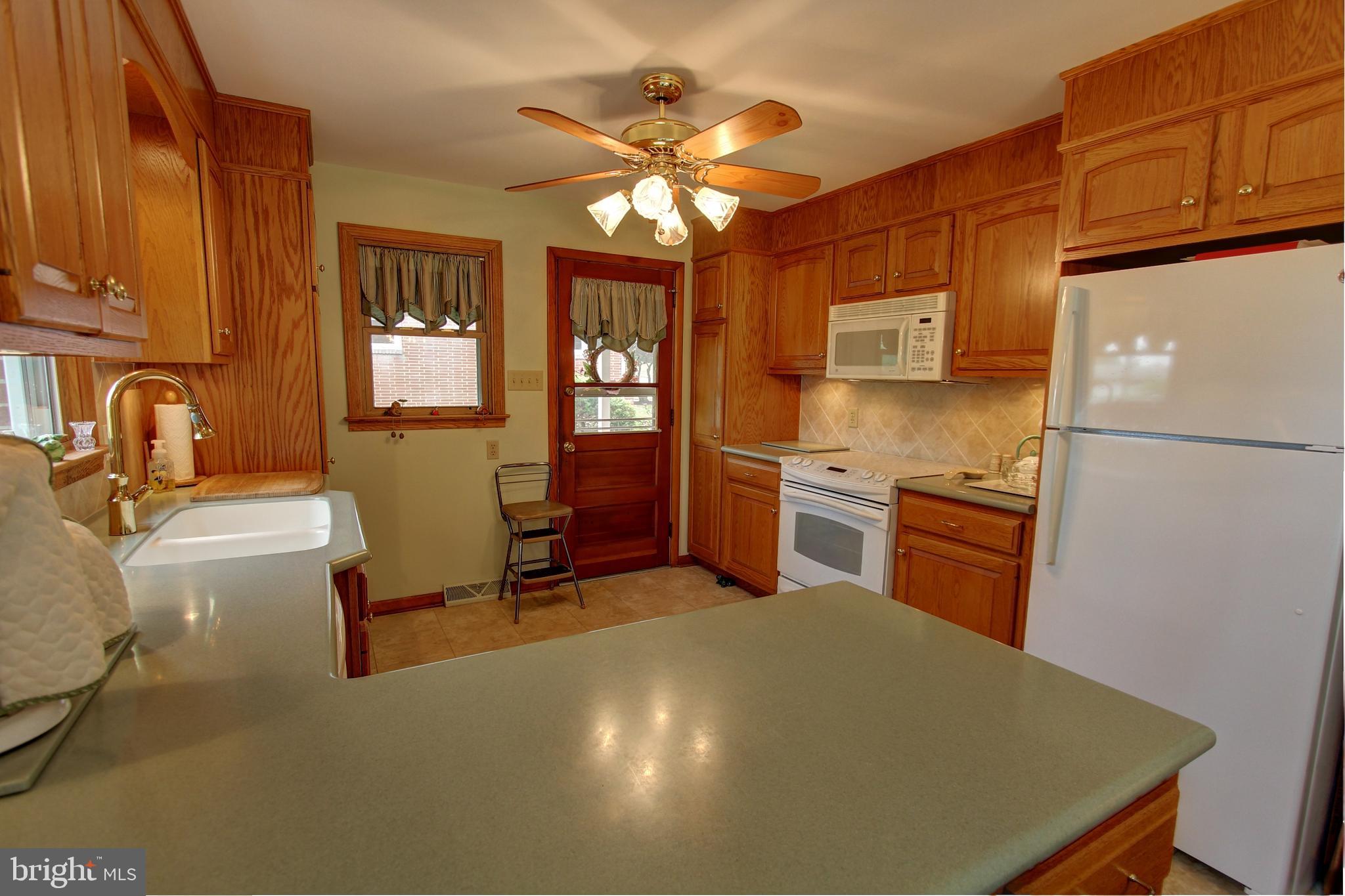 4606 Coventry Road Harrisburg, PA 17109 - Photo 13 of 32 Gallery Image 13