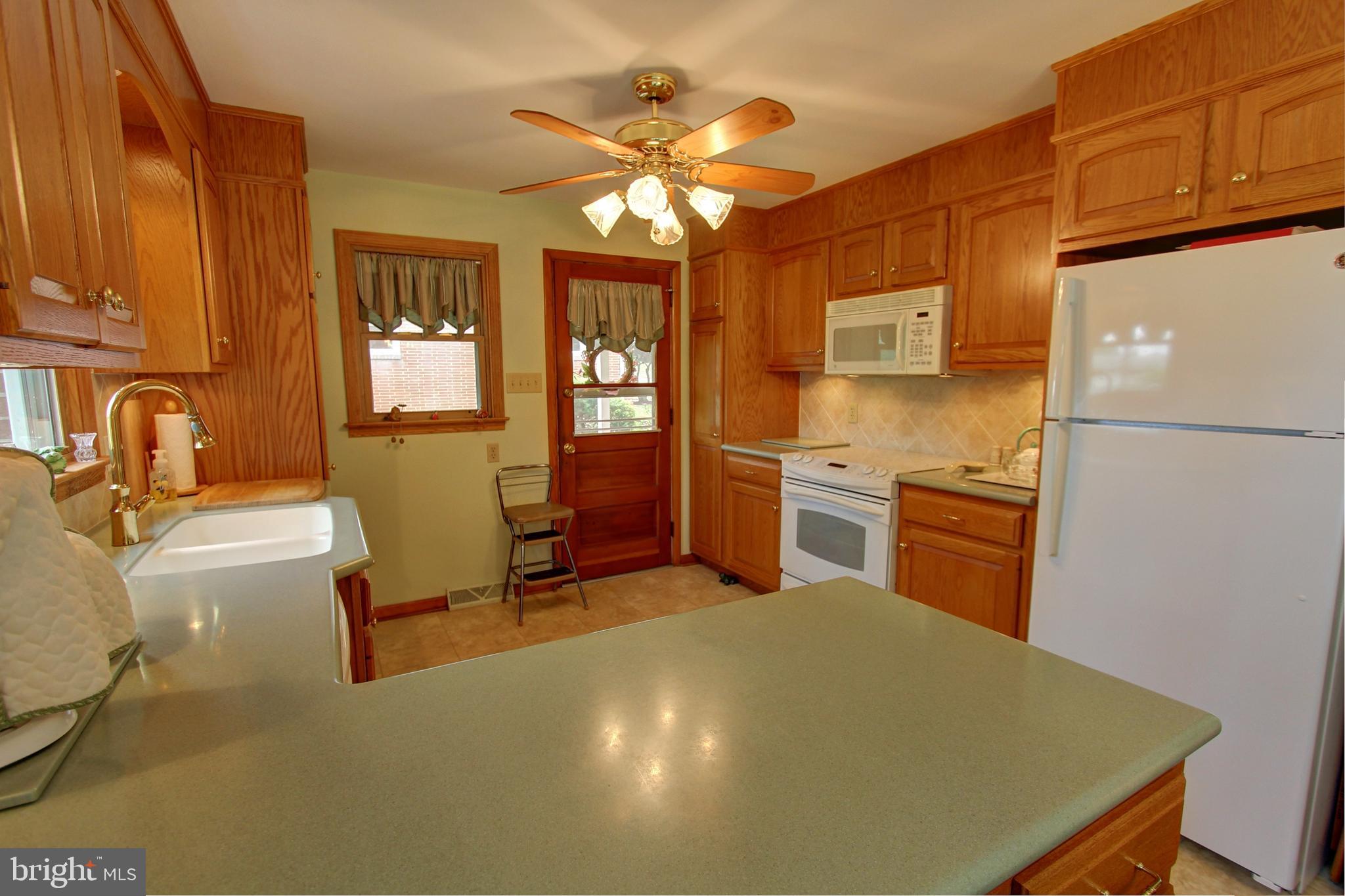 4606 Coventry Road Harrisburg, PA 17109 - Photo 14 of 32 Gallery Image 14