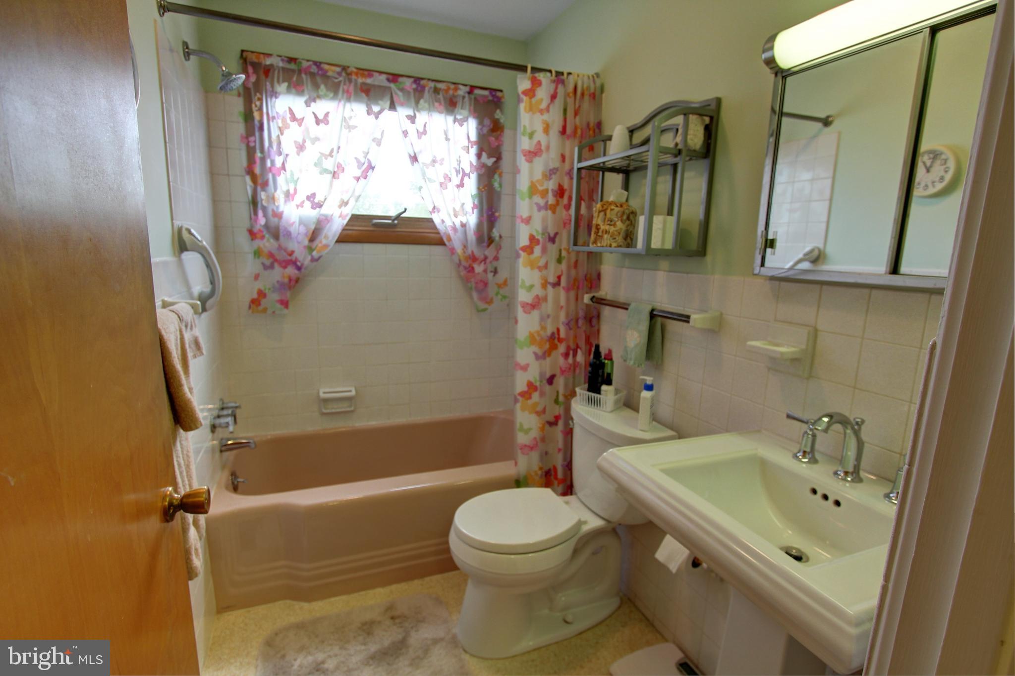 4606 Coventry Road Harrisburg, PA 17109 - Photo 18 of 32 Gallery Image 18