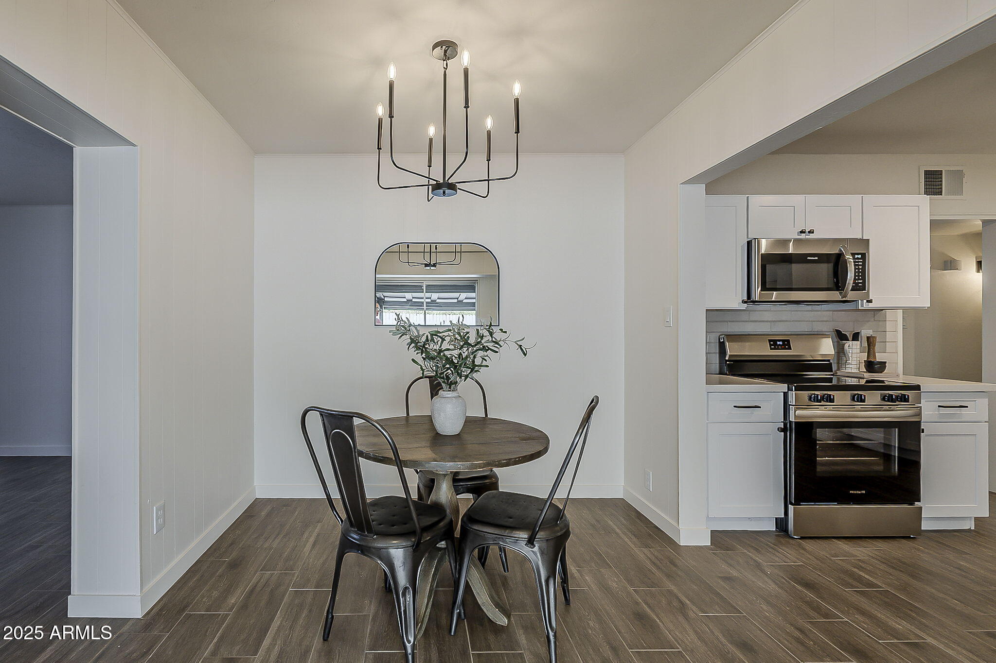1616 East Pecan Road Phoenix, AZ 85040 - Photo 16 of 43 Dining Area