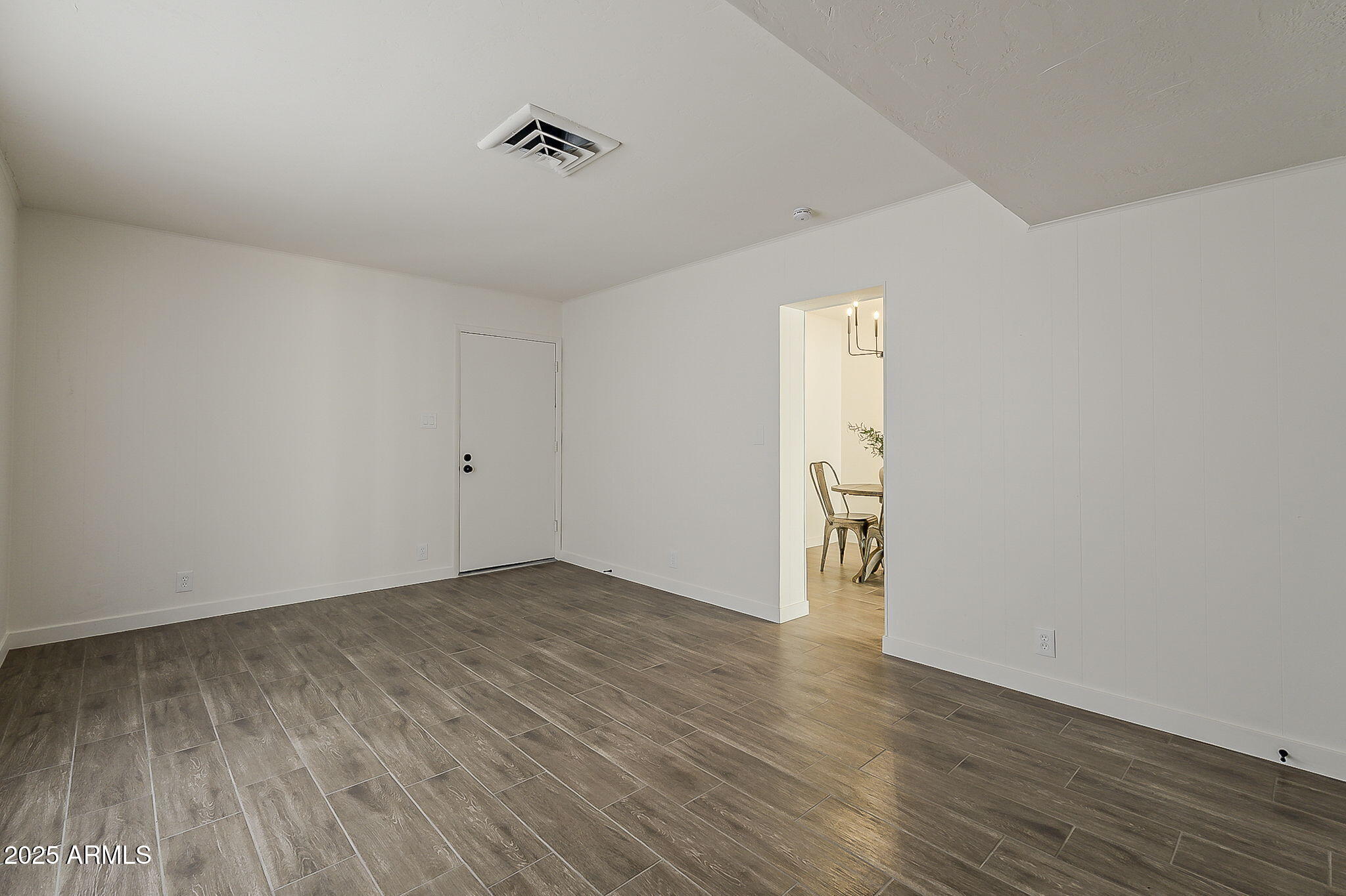 1616 East Pecan Road Phoenix, AZ 85040 - Photo 21 of 43 Family Room