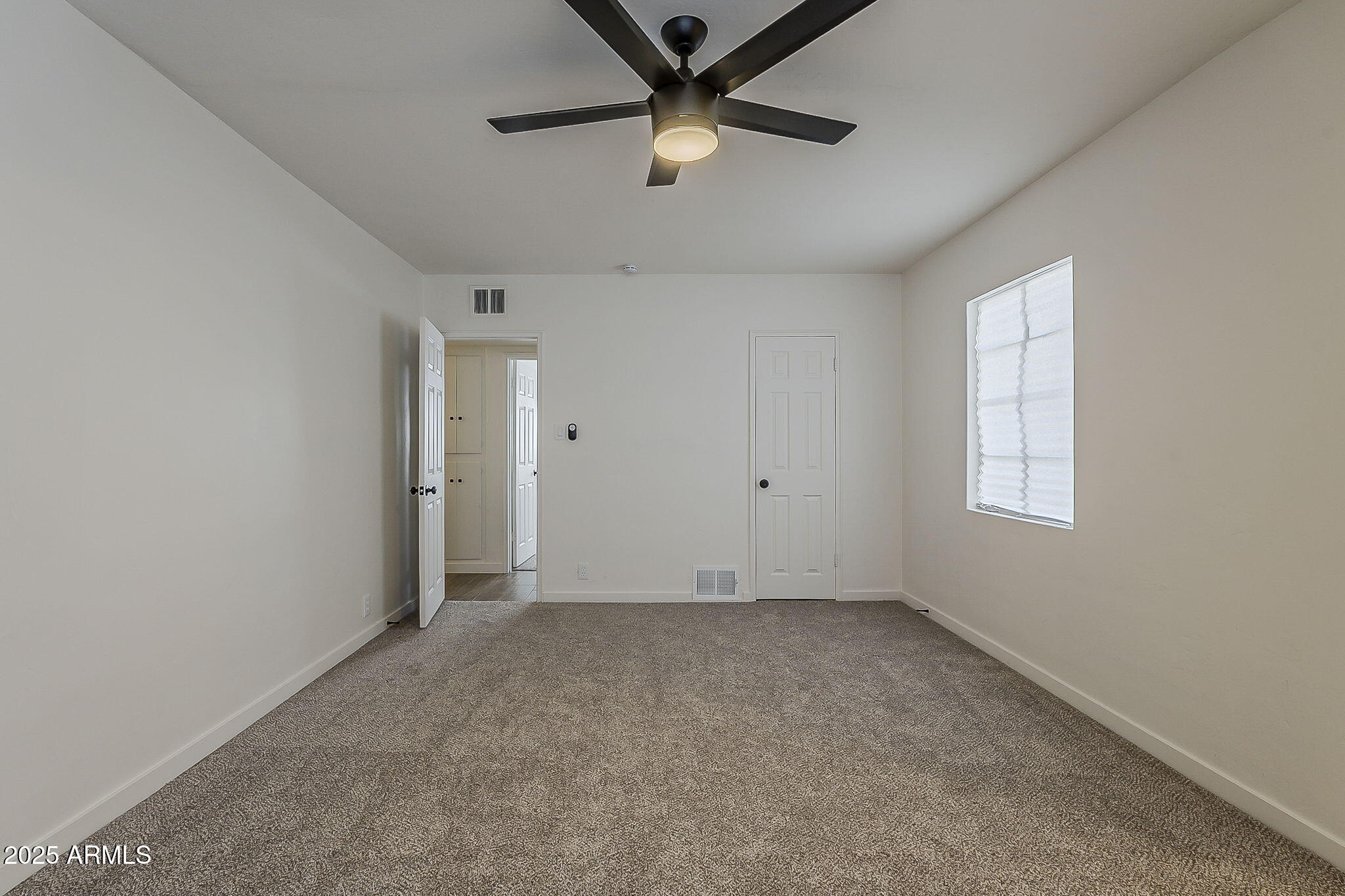 1616 East Pecan Road Phoenix, AZ 85040 - Photo 25 of 43 Primary Suite
