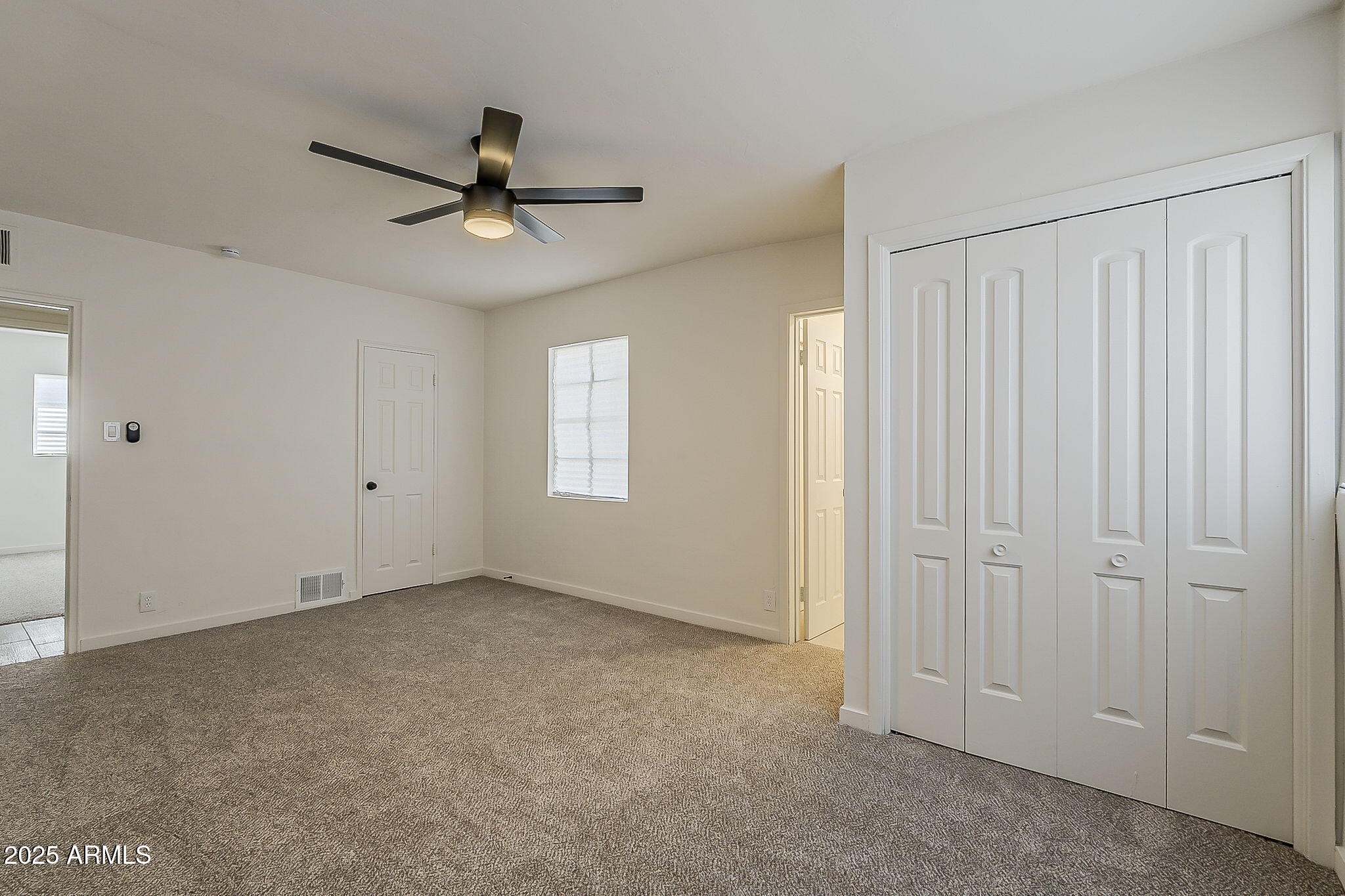 1616 East Pecan Road Phoenix, AZ 85040 - Photo 26 of 43 Primary Suite