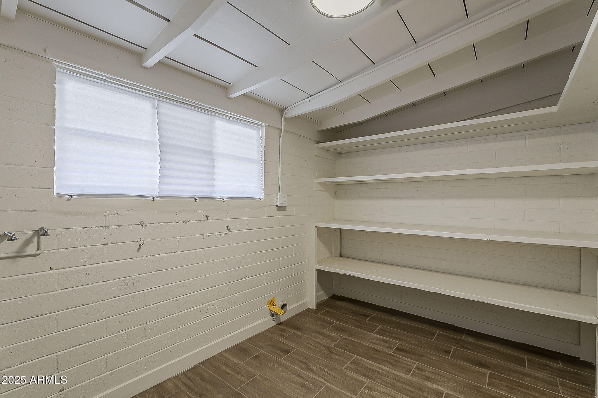 1616 East Pecan Road Phoenix, AZ 85040 - Photo 33 of 43 Laundry