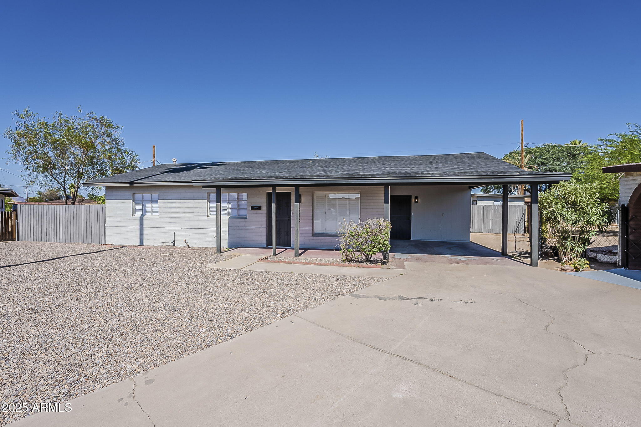 1616 East Pecan Road Phoenix, AZ 85040 - Photo 3 of 43 Front Yard