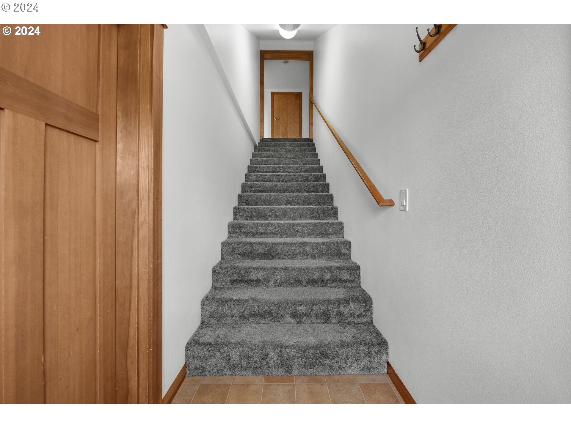 90713 Fort Clatsop Road Astoria, OR 97103 - Photo 15 of 30 a view of entryway