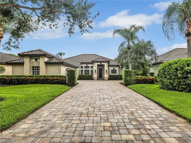 $1,050,000 | 8983 Mustang Island Circle, Naples, FL 34113