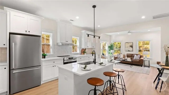 $399,000 | 643 East 32nd Street, Savannah, GA 31401