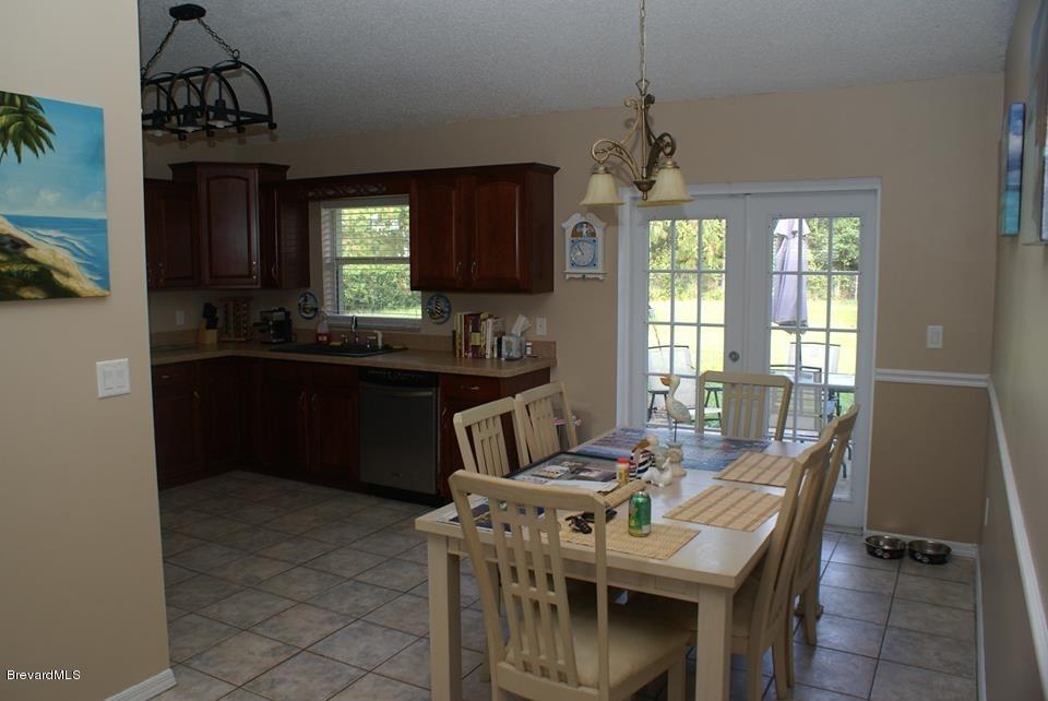 7260 Freeport Road Cocoa, FL 32927 - Photo 10 of 19 dining room