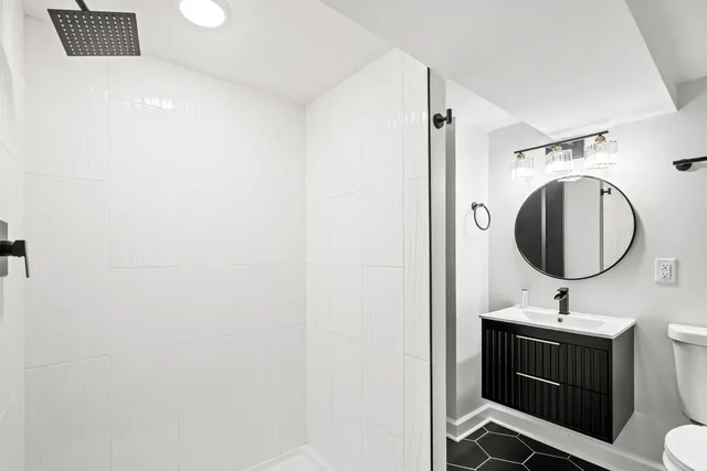 $3,700 | 6444 28th Place, Berwyn, IL 60402