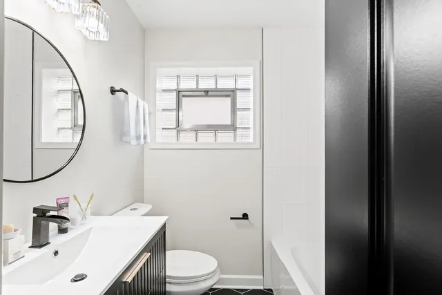 $3,700 | 6444 28th Place, Berwyn, IL 60402