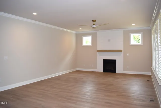 a picture of floor with a building