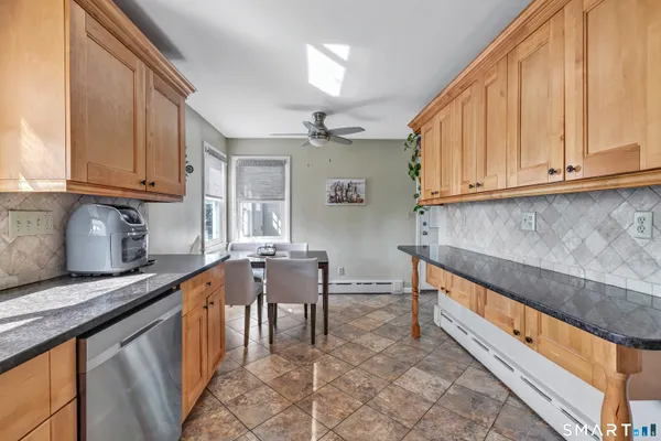$3,300 | 150 Stiles Street, Stratford, CT 06614