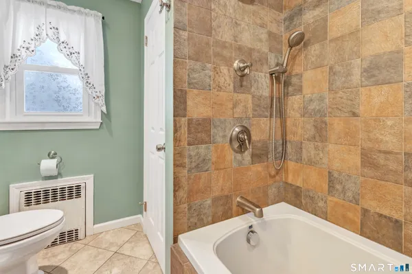 $3,300 | 150 Stiles Street, Stratford, CT 06614