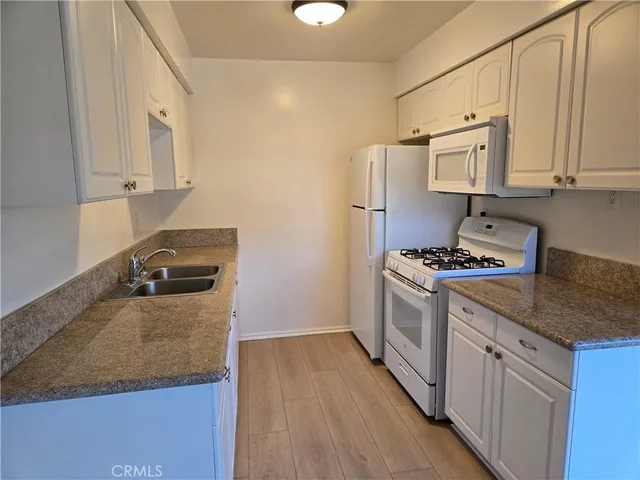 $2,800 | 780 Earlham Street, Unit 7, Pasadena, CA 91101