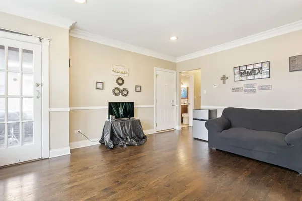 $499,999 | 11814 South Hale Avenue, Chicago, IL 60643