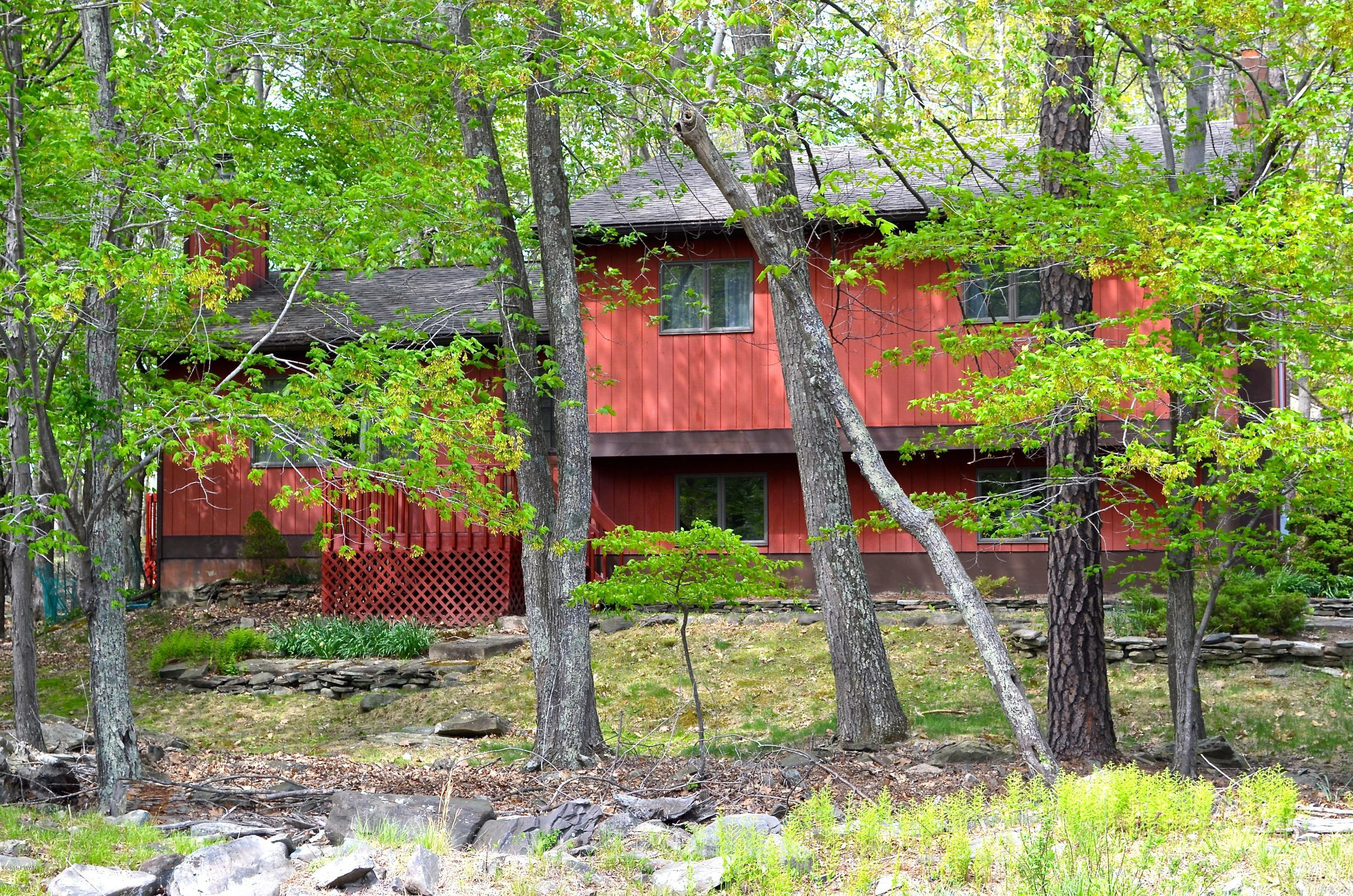 140 Cabin Road Milford, PA 18337 - Photo 2 of 24