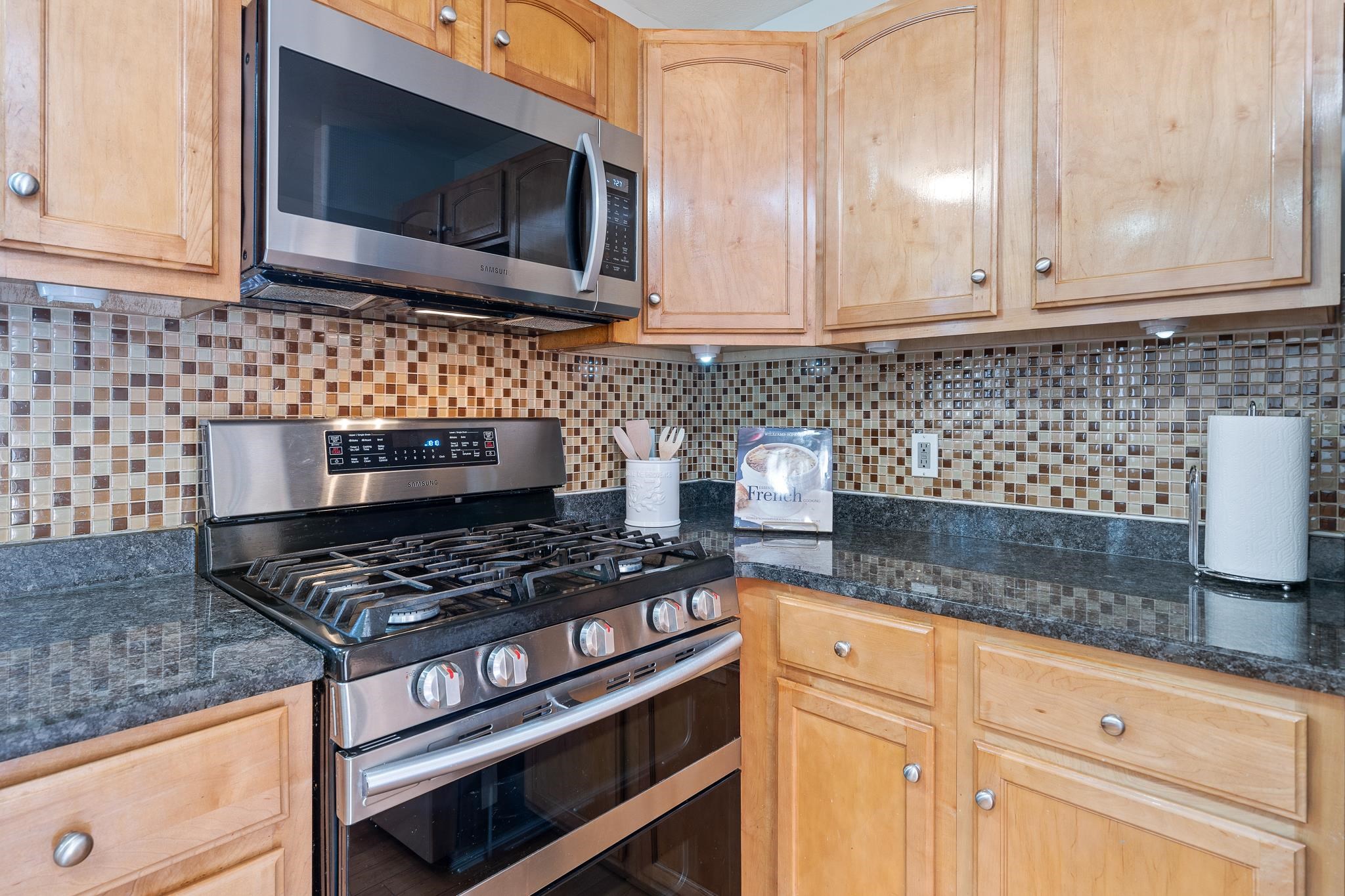 25 Gosselin Road Nashua, NH 03062 - Photo 14 of 40 Gallery Image 14