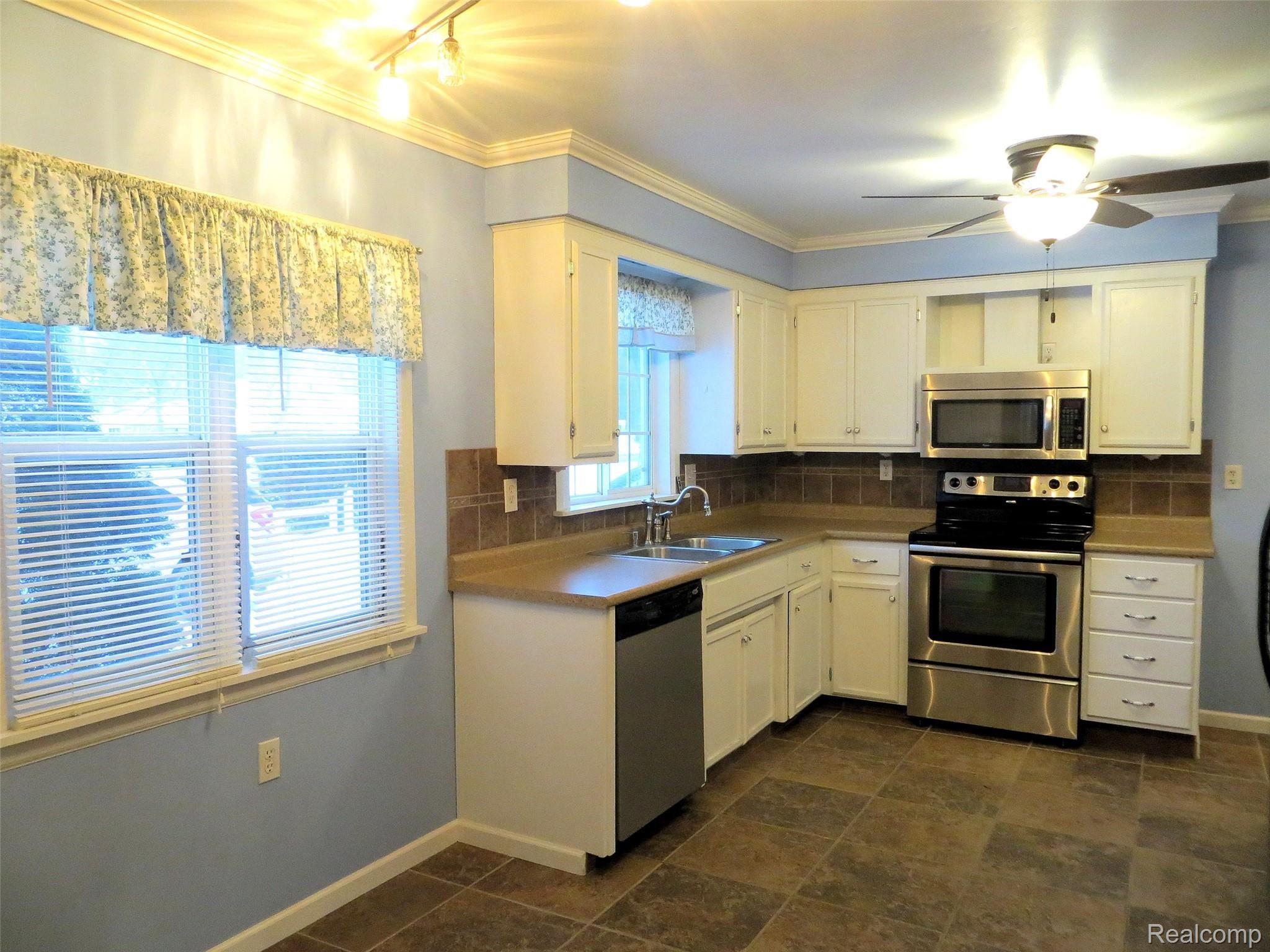 7369 Port Austin Road Caseville, MI 48725 - Photo 11 of 41 11.JPG