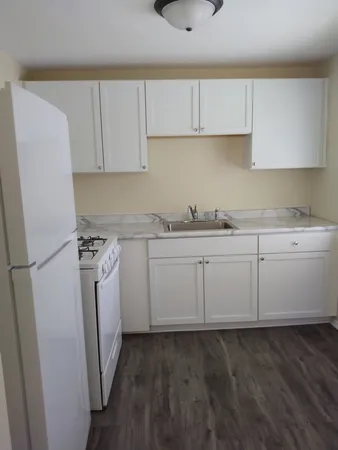 $1,250 | 3484 Western Avenue, Unit 3484B, Park Forest, IL 60466